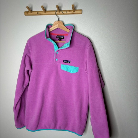 Patagonia Tops - Patagonia Synchilla Fleece Pullover medium